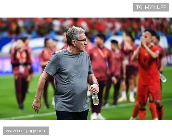 毕巴门将阿吉雷萨瓦拉租借加盟瓦伦西亚 含非强制买断条款(1)